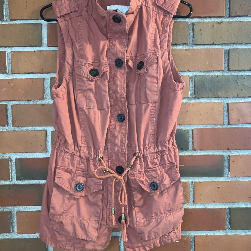 COPY - Coral Vest 🤍